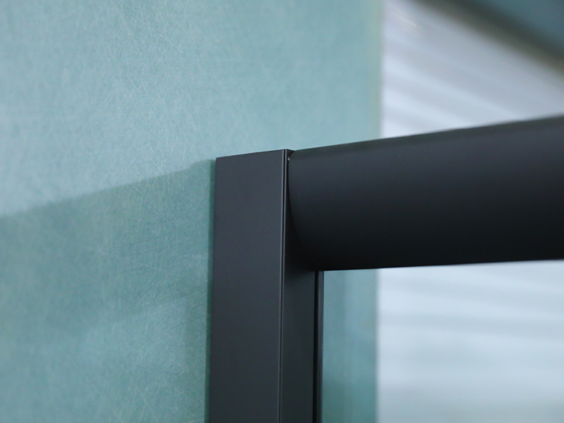 SE Sprchový kout z černého hliníkového posuvného tvrzeného skla SE Sprchový kout z černého hliníkového posuvného tvrzeného skla