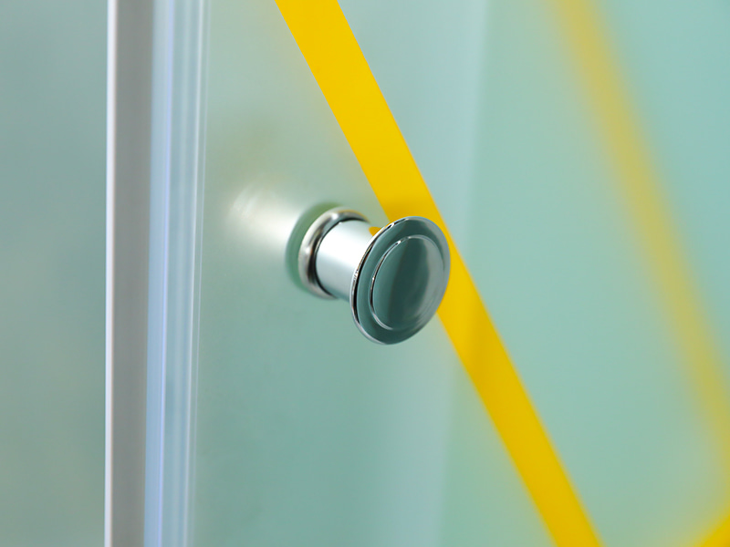 RE posuvný sprchový kout, matné tvrzené sklo s potiskem, zlatý hliníkový profil, rukojeť s dvojitými otvory, s vaničkou RE posuvný sprchový kout, matné tvrzené sklo s potiskem, zlatý hliníkový profil, rukojeť s dvojitými otvory, s vaničkou