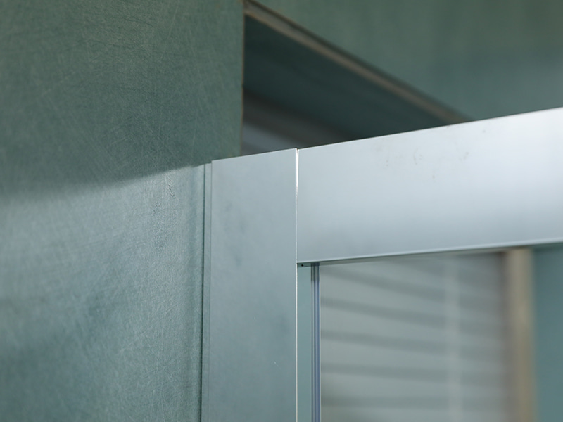 RE posuvný sprchový kout, čiré tvrzené sklo, chromovaný hliníkový profil, rukojeť s dvojitými otvory, s vaničkou RE posuvný sprchový kout, čiré tvrzené sklo, chromovaný hliníkový profil, rukojeť s dvojitými otvory, s vaničkou