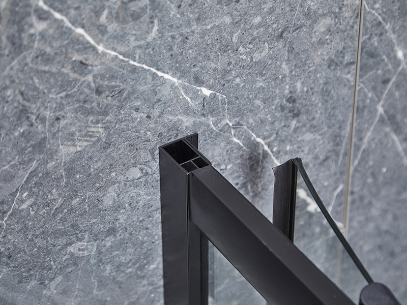 SE posuvné skleněné dveře do sprchového koutu, černý hliníkový profil SE posuvné skleněné dveře do sprchového koutu, černý hliníkový profil