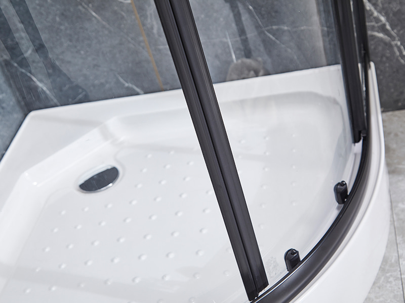 SE posuvné skleněné dveře do sprchového koutu, černý hliníkový profil SE posuvné skleněné dveře do sprchového koutu, černý hliníkový profil